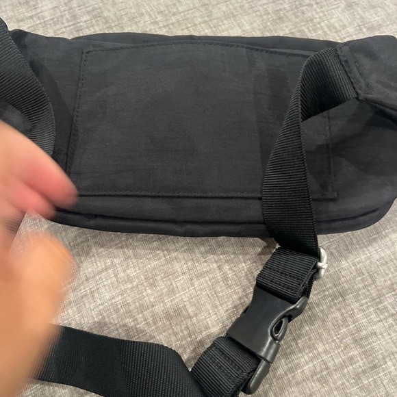 Baggallini Black Belt Bag - Picture 10 of 13